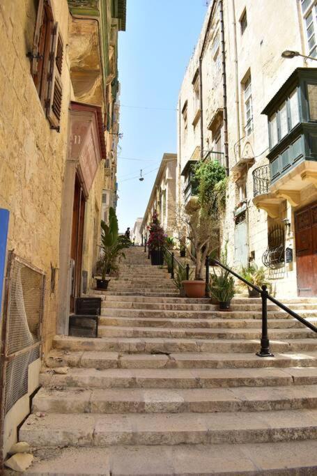 City Centre Pied-A-Terre Near Food Market And Walking Distance To Bus Terminus La Valeta Exterior foto